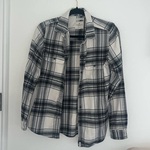American Eagle Plaid Flannel - Picture 1 of 3